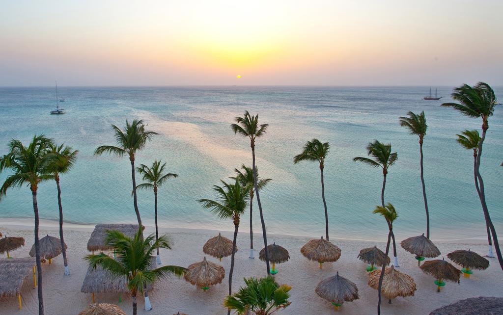 All Inclusive Holiday Inn Resort Aruba - Beach Resort & Casino By Ihg Palm Beach Exterior foto